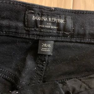 Banana Republic High Rise Skinny Jeans in Black